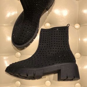 Mudd lug knit sock bootie with black studs, size 7.5